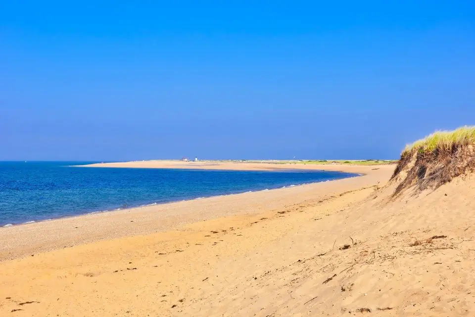 Clear-water-soft-sand