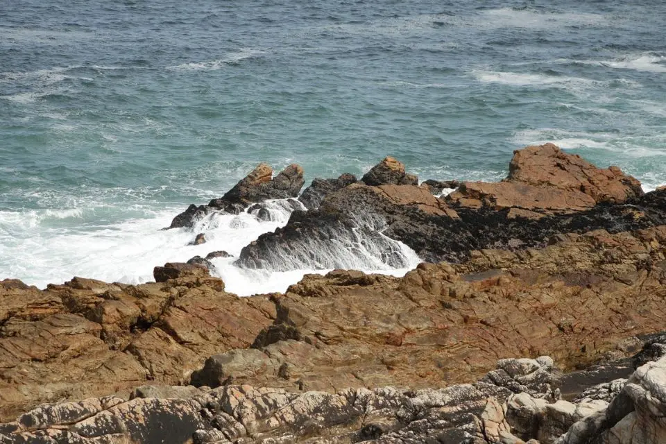 Cliffs-rocks-Beaches-in-Israel